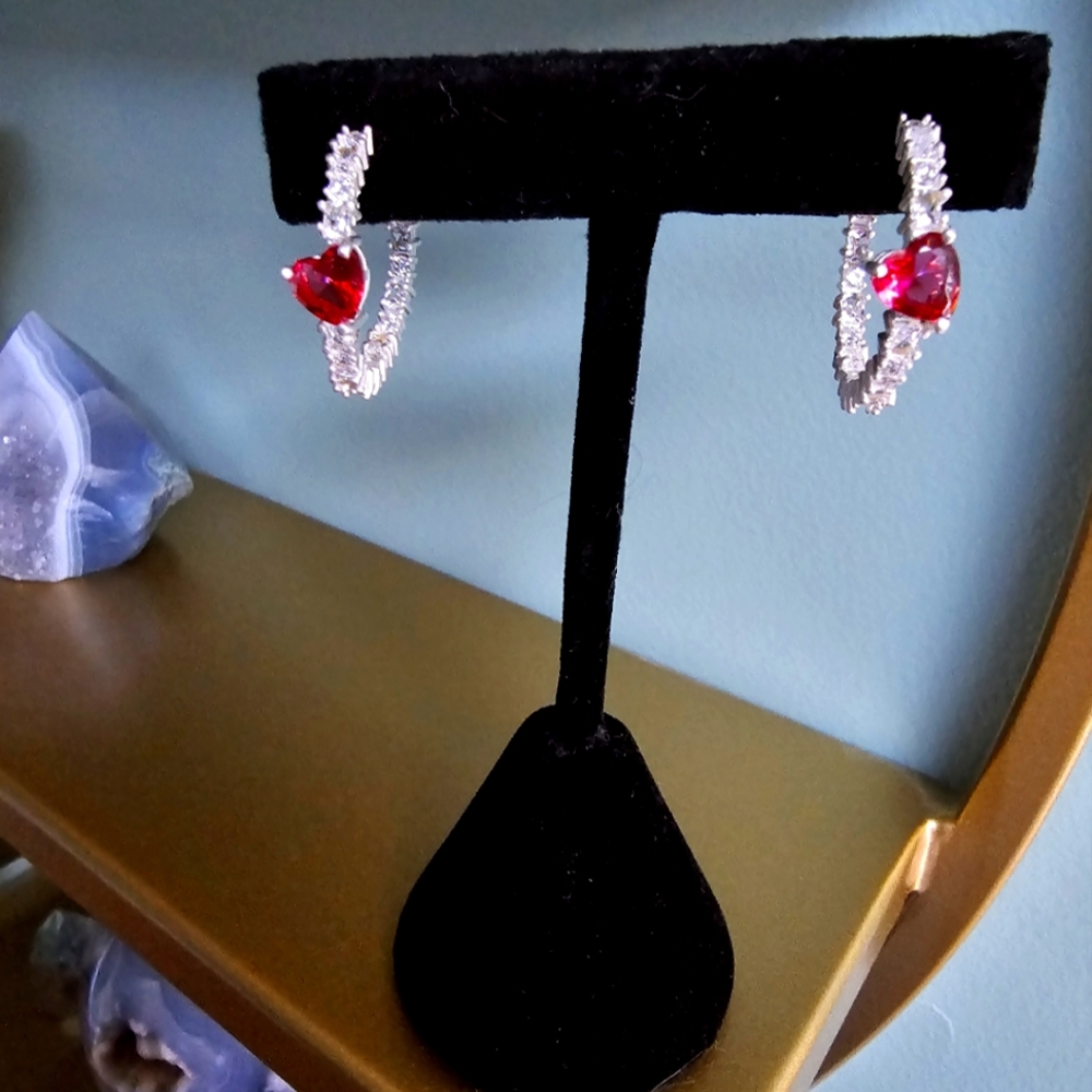 ♥️ Dainty Red Heart Hoops♥️